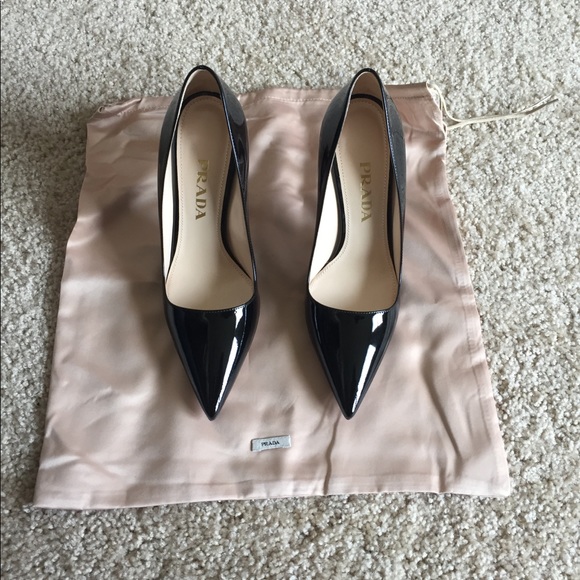 BNIB authentic Prada patent black heels size 35.5 - Picture 6 of 8